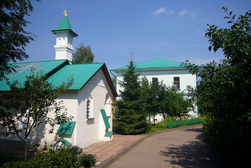 Монастырские постройки