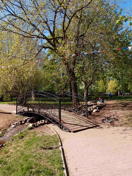 Мостик через ручей