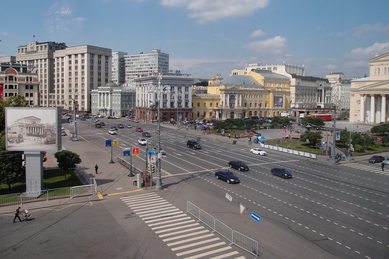 Театральная площадь