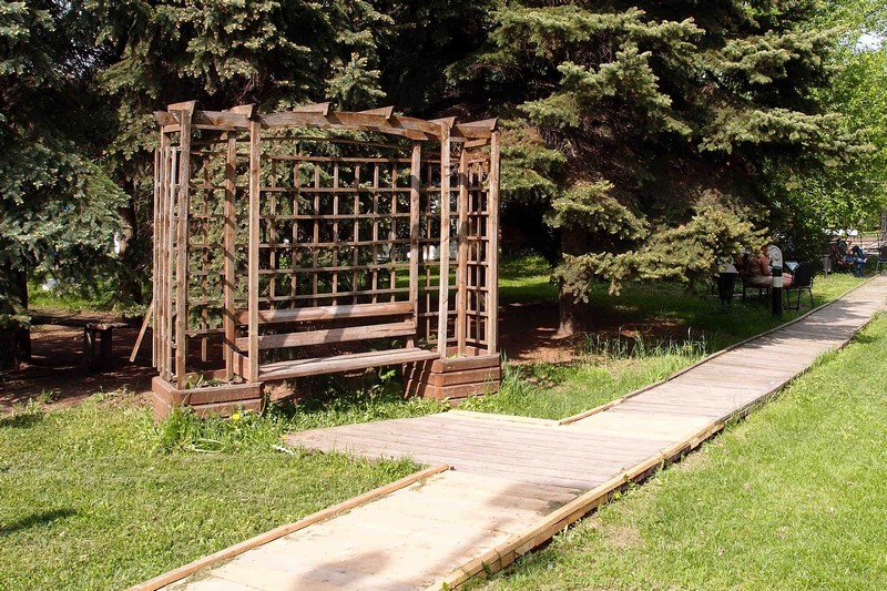 Парковая беседка