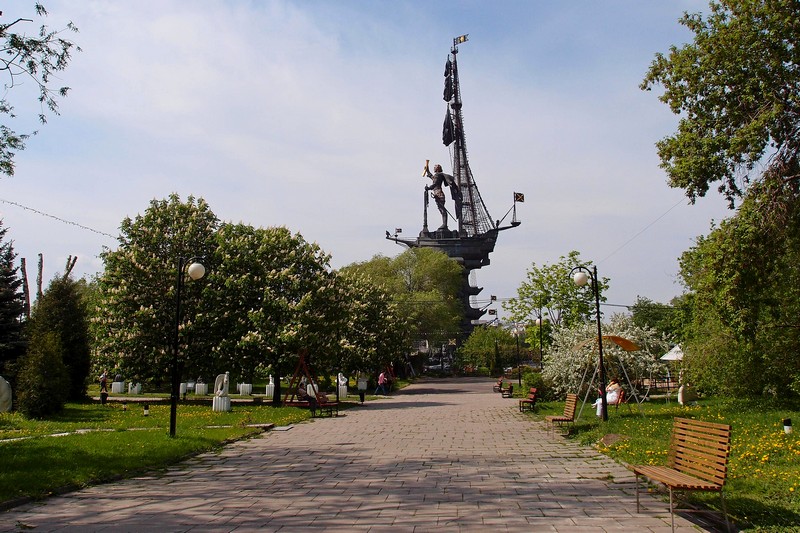Петр Первый на Москве-реке