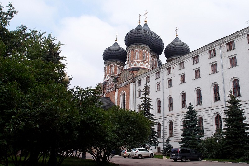 Собор и богадельня