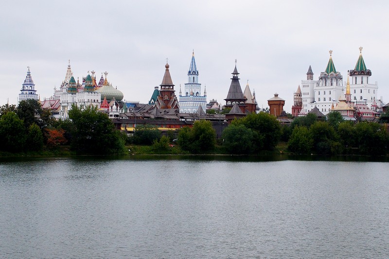 Кремль и Вернисаж