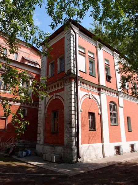 Правое крыло палат