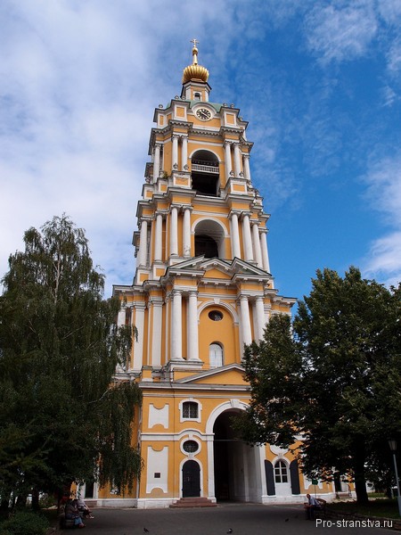 Одна из самых высоких колоколен Москвы