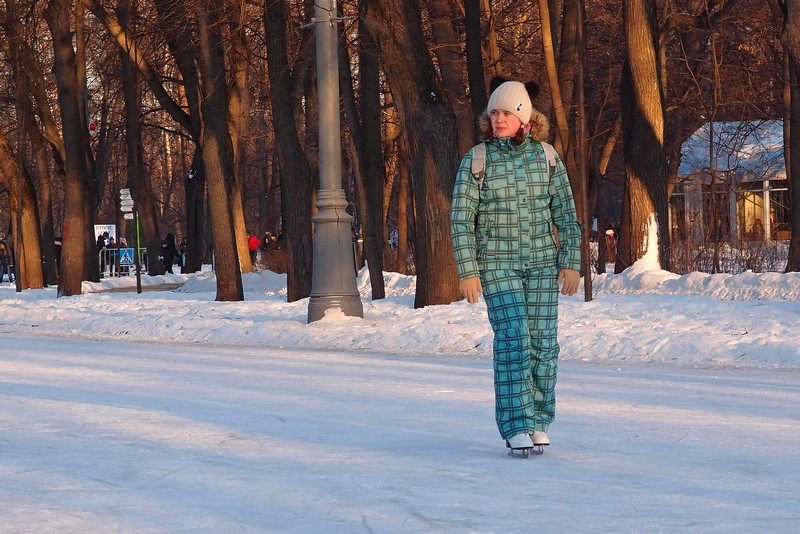 На коньках в парке