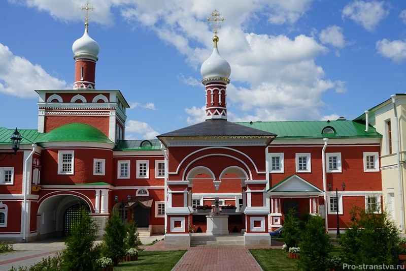 Святой источник