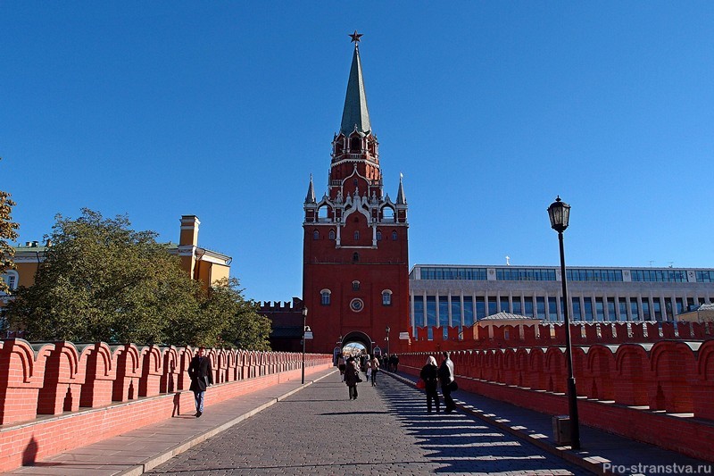 Троицкая башня