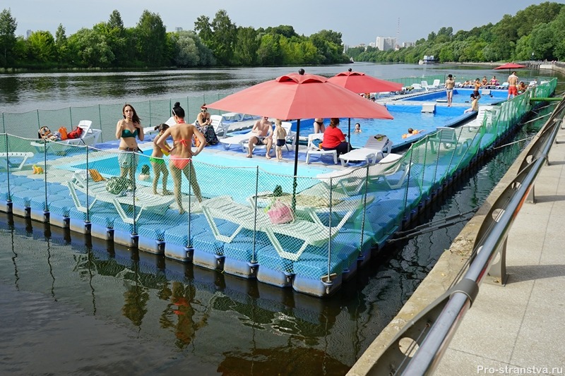 Открытый бассейн в парке Фили